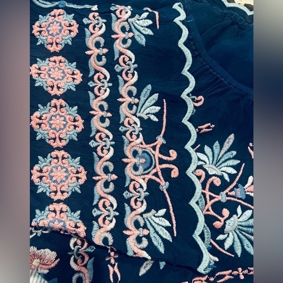 JOHNNY WAS Lina Tunic Embroidered Flowy Rayon Floral Ethereal Print Navy Size M - Picture 13 of 13